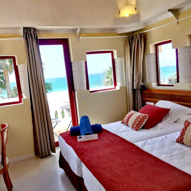 Hotel Ciutat Jardi - Habitación Doble con balcón y vistas al mar - 2 camas individuales - 8