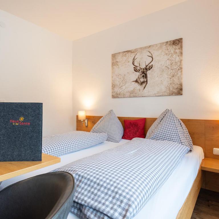 Pension Haus in der Sonne - Comfort Dreibettzimmer - 8