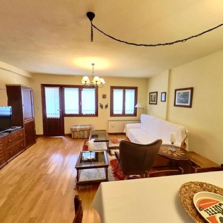 El Llano de Escarrilla - tucasaenlospirineos - Two-Bedroom Apartment - 8