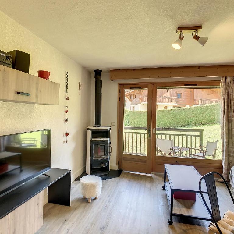 Charmant 2P à Combloux avec terrasse, parking et casier à ski - FR-1-560-101 - Appartement - 2