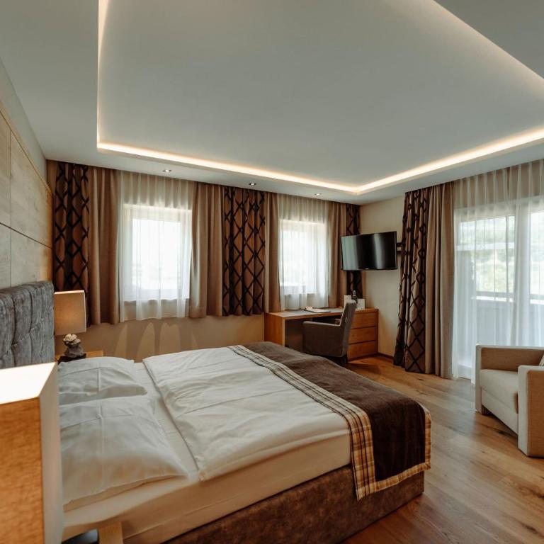 Das gemütliche Dorfhotel Kaltenhauser - Deluxe Familienzimmer mit Balkon - 2