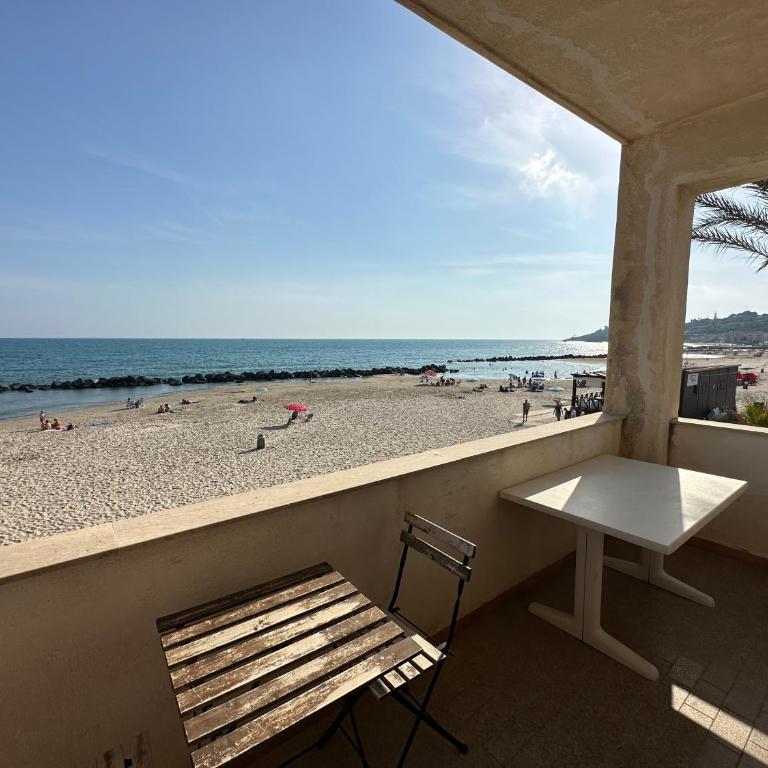 Lido Apartments - Apartment with Sea View - 7