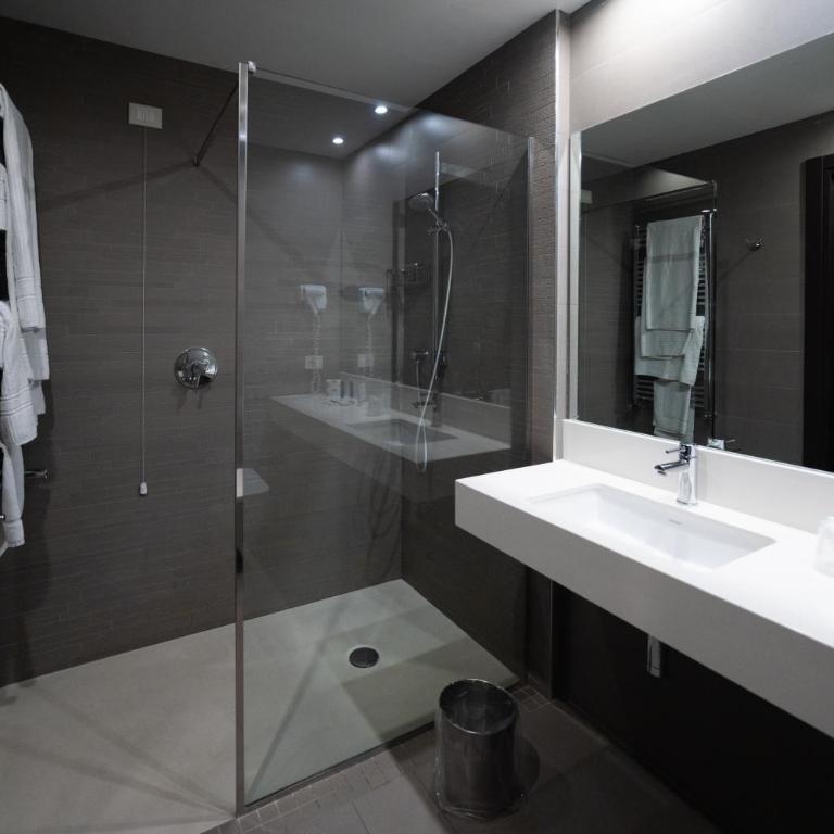 Parco Dei Principi Hotel Congress & SPA - Camera Familiare - 3