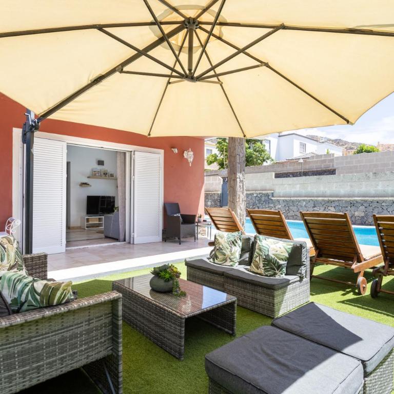 Villa Chloe Costa Adeje Tenerifesummervillas GIANT PRIVATE POOL 11 METERS LONG - Casa de 3 dormitorios - 12