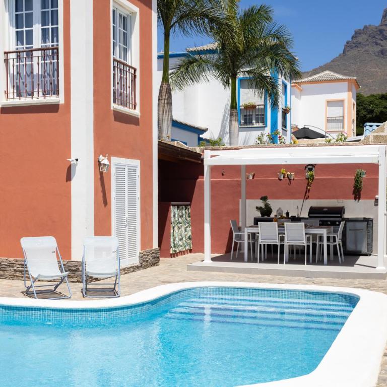 Villa Chloe Costa Adeje Tenerifesummervillas GIANT PRIVATE POOL 11 METERS LONG - Casa de 3 dormitorios - 3