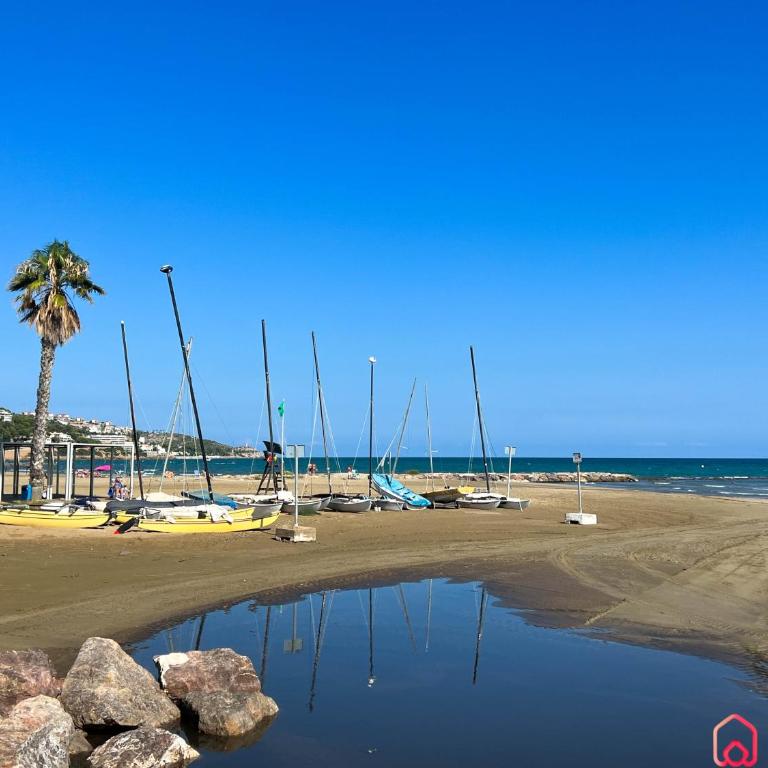 El Capricho - Three-Bedroom Apartment - 49