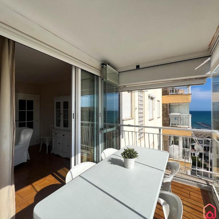 El Capricho - Three-Bedroom Apartment - 36