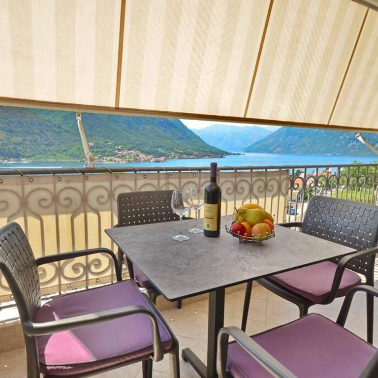 Four season seaview - lovely 2 bedroom apartment - Two-Bedroom Apartment - 25