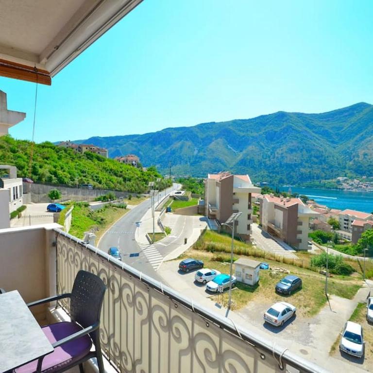 Four season seaview - lovely 2 bedroom apartment - Two-Bedroom Apartment - 24