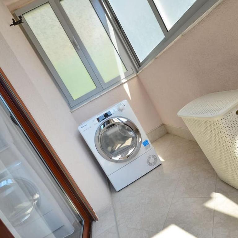 Four season seaview - lovely 2 bedroom apartment - Two-Bedroom Apartment - 26