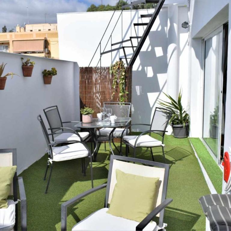 Ático de Arte Bañado en Sol - One-Bedroom Apartment - 13