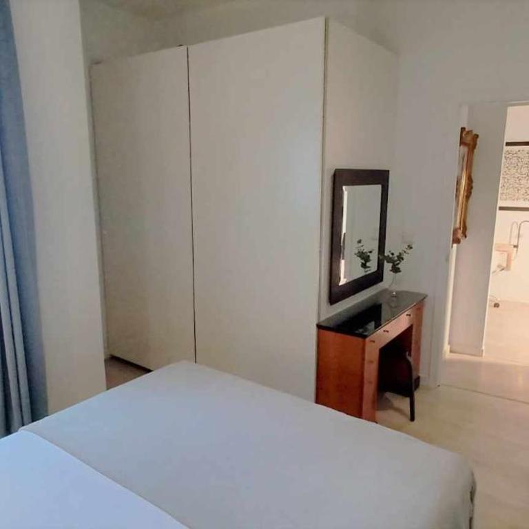 Ático de Arte Bañado en Sol - One-Bedroom Apartment - 26