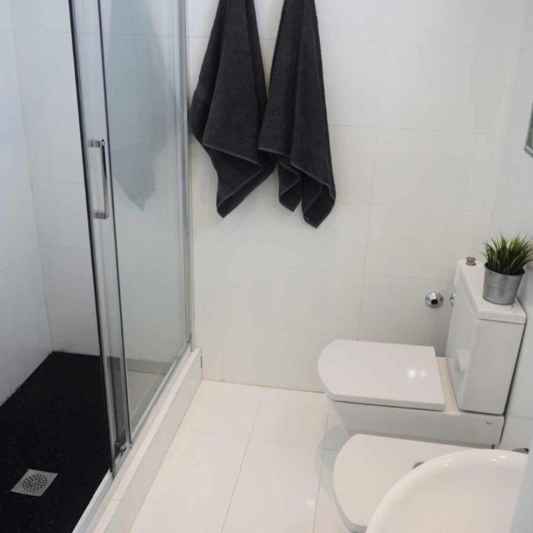 Ático de Arte Bañado en Sol - One-Bedroom Apartment - 44