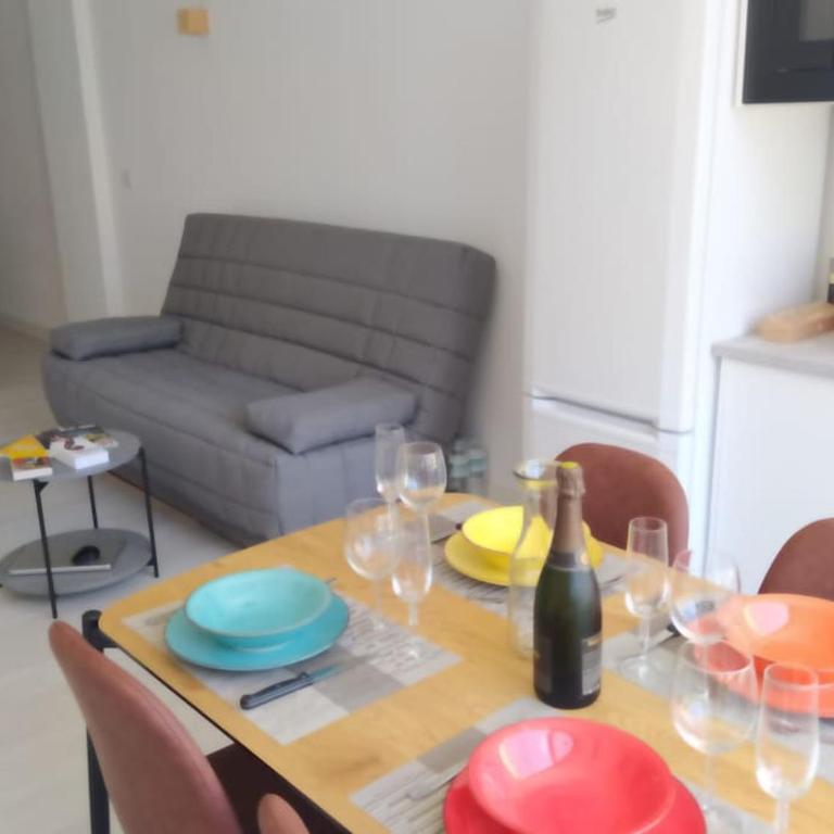 Design flat in central place nhere Yumbo - One-Bedroom Apartment - 2