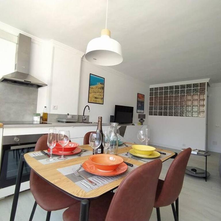 Design flat in central place nhere Yumbo - One-Bedroom Apartment - 8