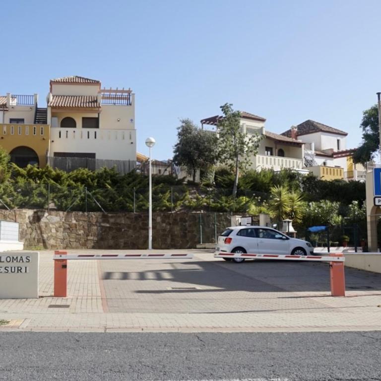 Lomas 62 - Three-Bedroom House - 25