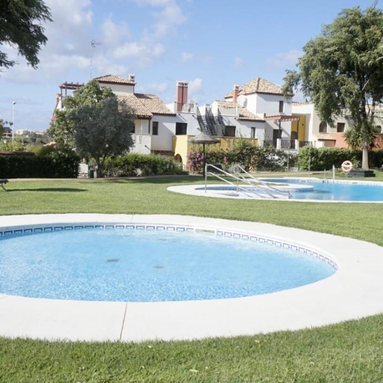 Lomas 62 - Three-Bedroom House - 27