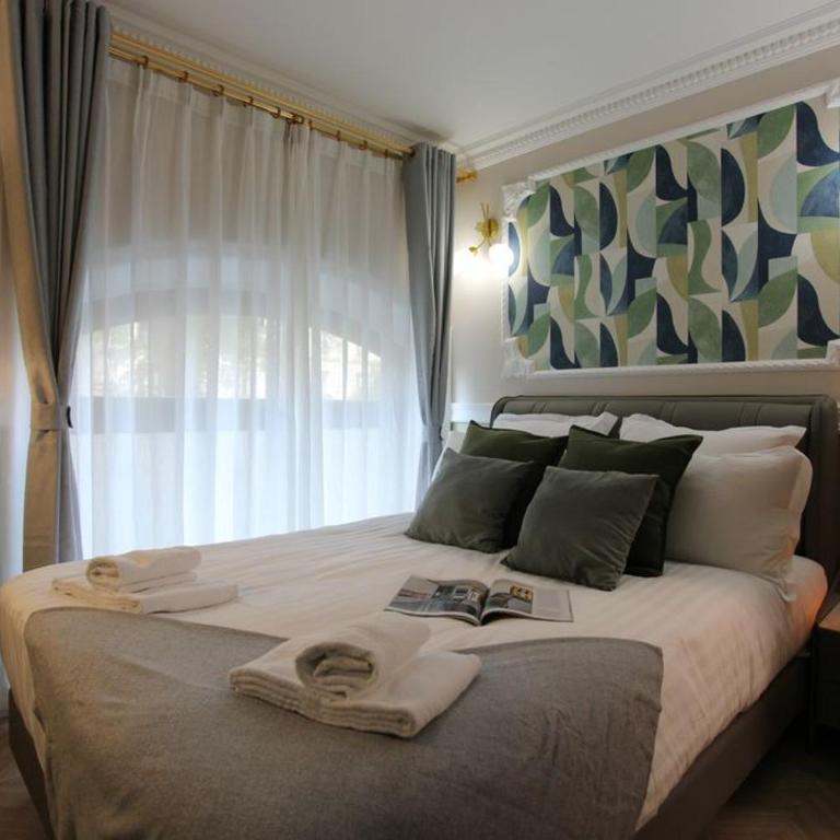 Triplex 250m² 6CH - Clim - Très spacieux - - Appartement - 1