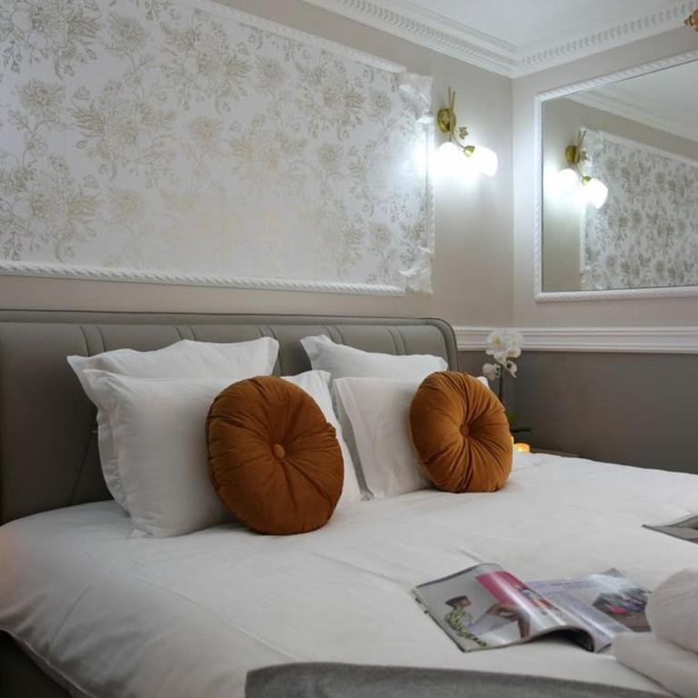Triplex 250m² 6CH - Clim - Très spacieux - - Appartement - 4