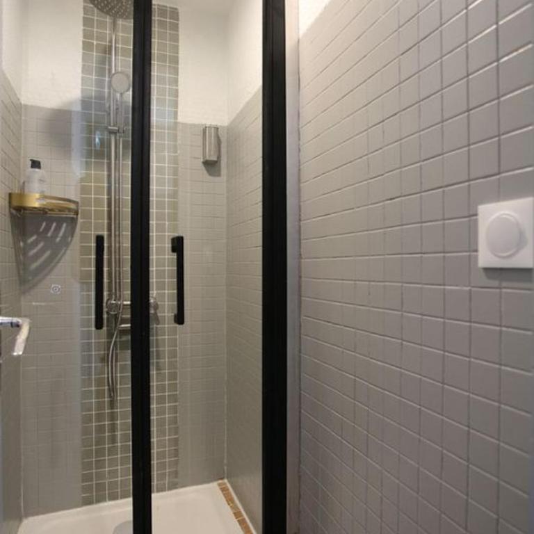 Triplex 250m² 6CH - Clim - Très spacieux - - Appartement - 32