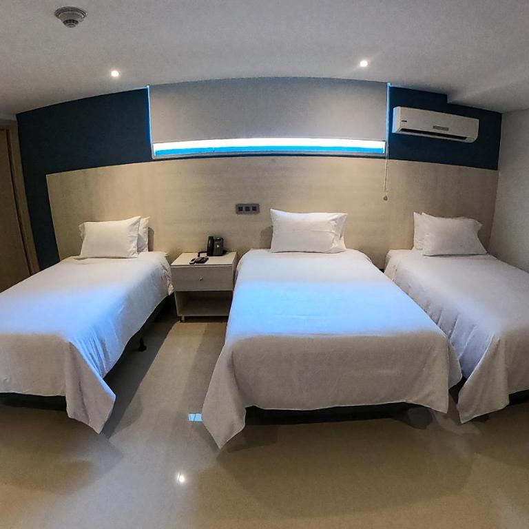 HOTEL MANZUR - Habitación Triple - 2