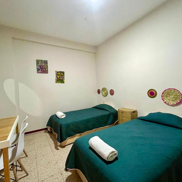 CASA CEMPOAL - Habitación Doble con baño compartido - 2 camas - 1