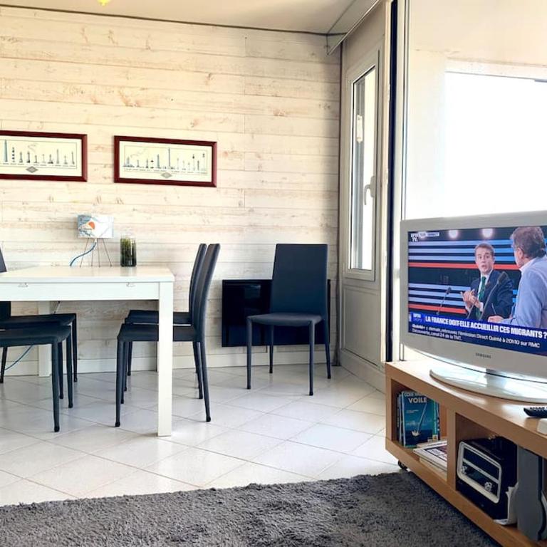Bel appartement vue mer avec parking gratuit - Apartamento de 2 dormitorios - 7