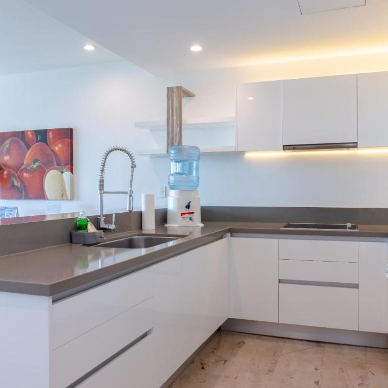 Contemporary Design Oceana 422 Playa del Carmen Condo - Two-Bedroom Apartment - 37