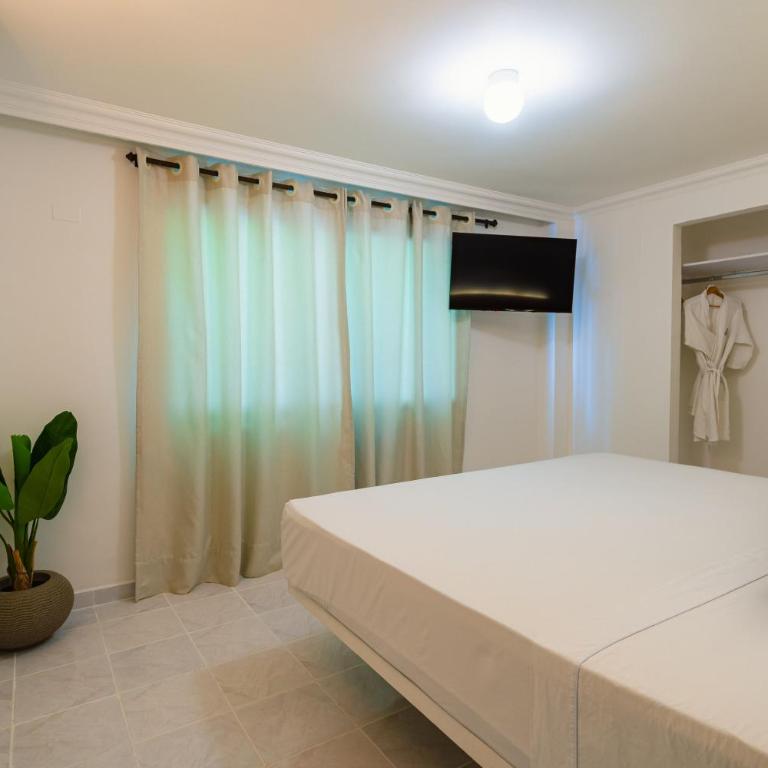 Hotel Cocoliso Island Resort - Superior Double Room - 3