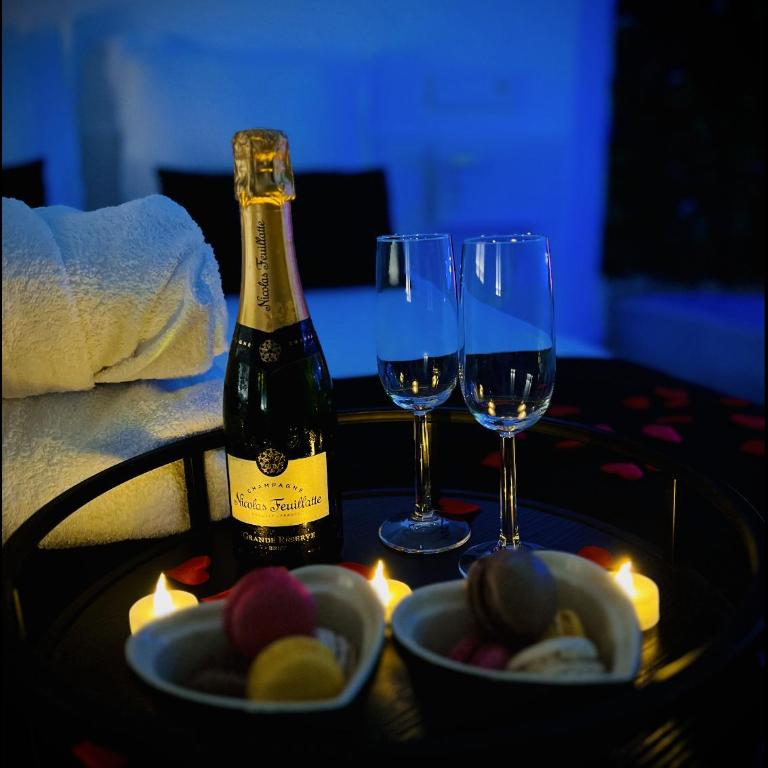 Suite in the City avec JACUZZI PRIVATIF - Hyper Centre - Appartamento con 1 Camera da Letto - 12