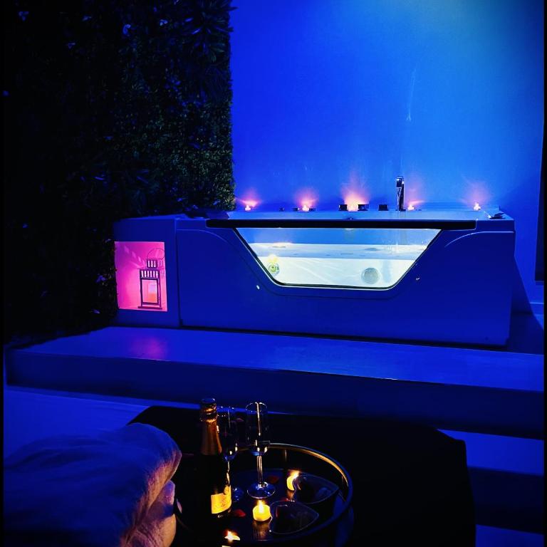 Suite in the City avec JACUZZI PRIVATIF - Hyper Centre - Appartamento con 1 Camera da Letto - 8