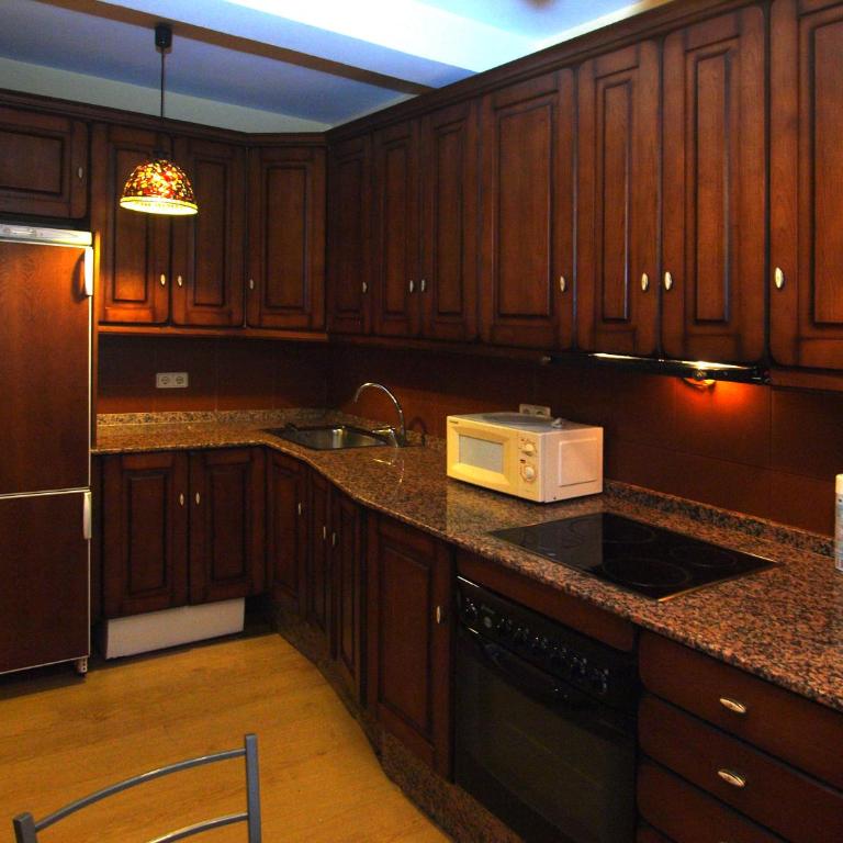 Pensión Plaza del Ayuntamiento - Apartamento - 2