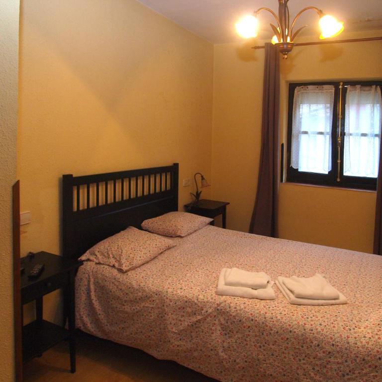 Pensión Plaza del Ayuntamiento - Apartamento - 4