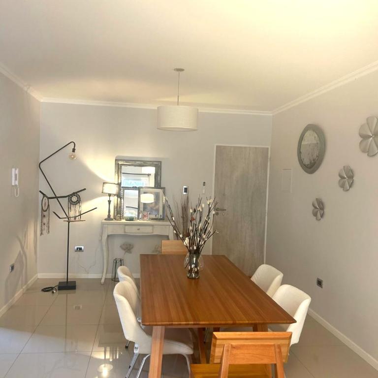 Consorcio María Auxiliadora I Dpto Vino y Chocolate - Three-Bedroom Apartment - 3