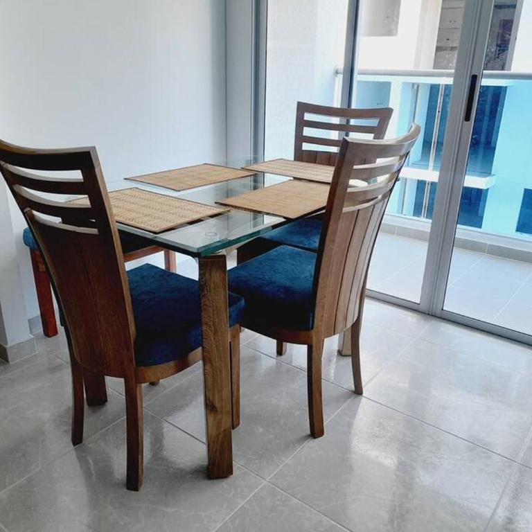 Hermoso apartamento con piscina ubicado cerca a los principales centros comerciales - Apartamento de 3 dormitorios - 12