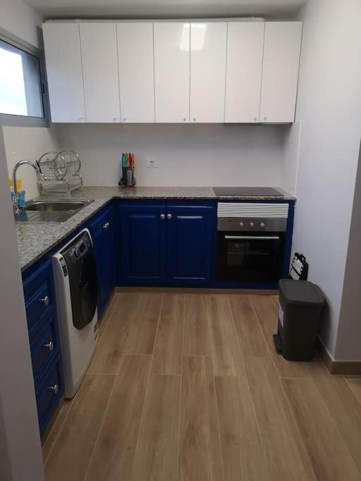 Piso completo grande 6 habitaciones, 13 plazas - Apartamento - 13