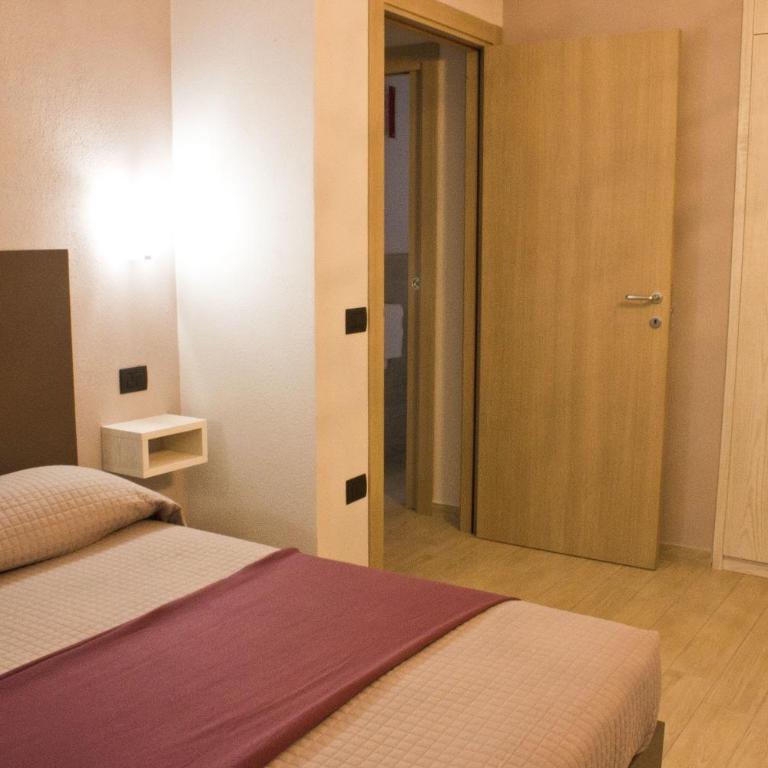 Real B&B Primo Sole - One-Bedroom Apartment with Garden View - 9