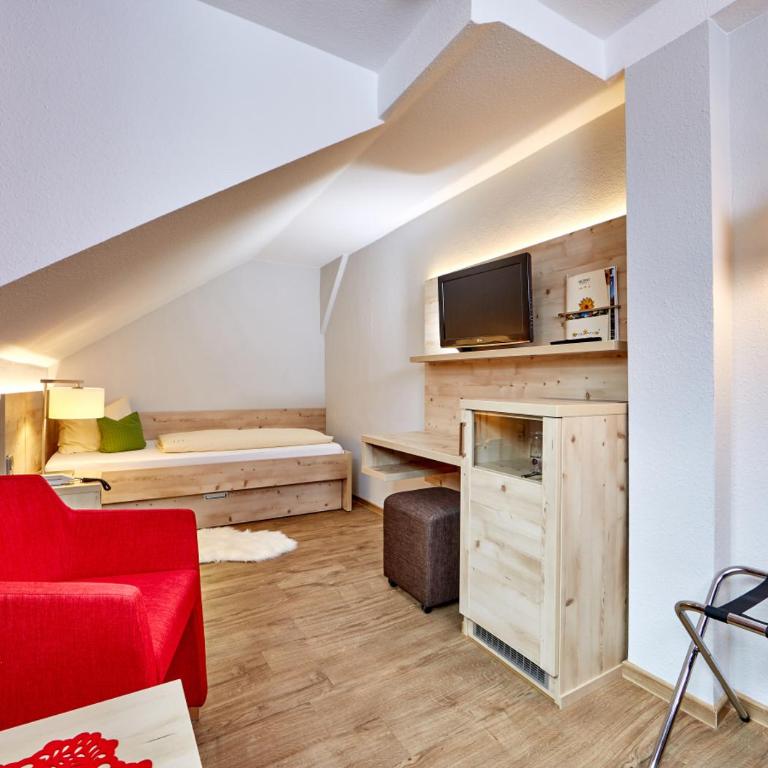 Zum Turm - Apartments und Gästezimmer - Einzelzimmer mit Badewanne - 3