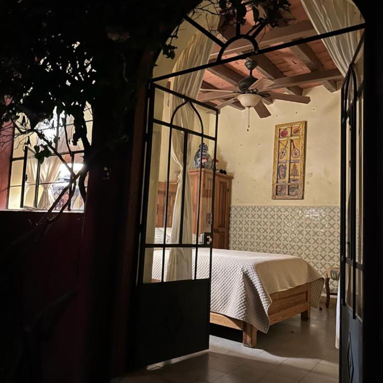 Antigua Casa del Limon - Three-Bedroom House - 9