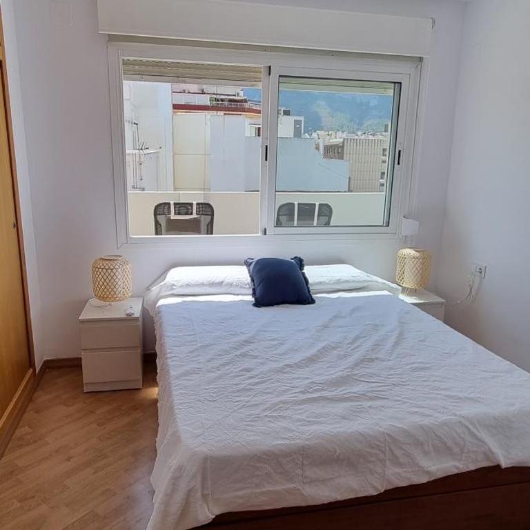 MAGNÍFICO ÁTICO EN EL CENTRO DE DENIA - Three-Bedroom Apartment - 16