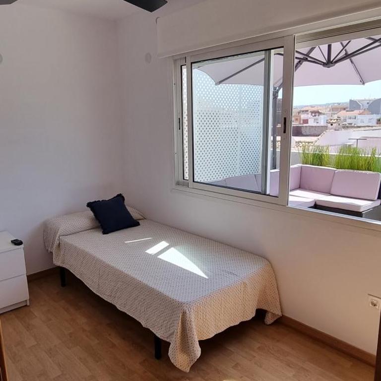 MAGNÍFICO ÁTICO EN EL CENTRO DE DENIA - Three-Bedroom Apartment - 18