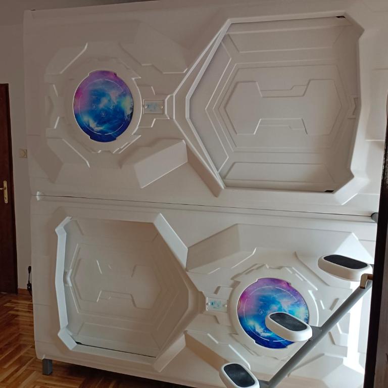 panda Victor Space Capsule Hostel-Neo Nomad - Krevet u 6-krevetnoj Mešanoj Spavaonici - 3