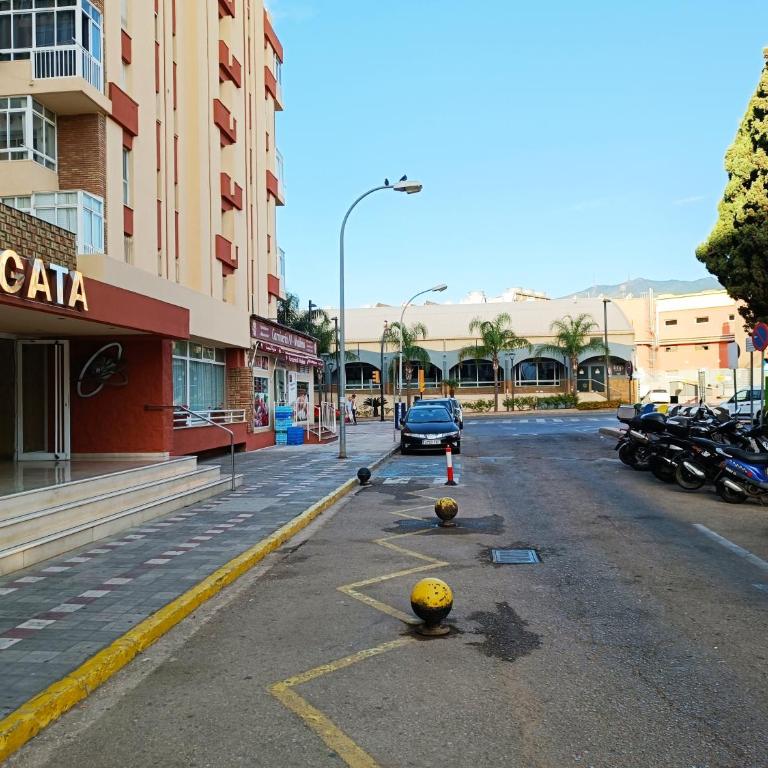 APT en Benalmádena 1 dormitorio Terraza con vistas al mar y jardín Piscina Wifi Nuevo - One-Bedroom Apartment - 25