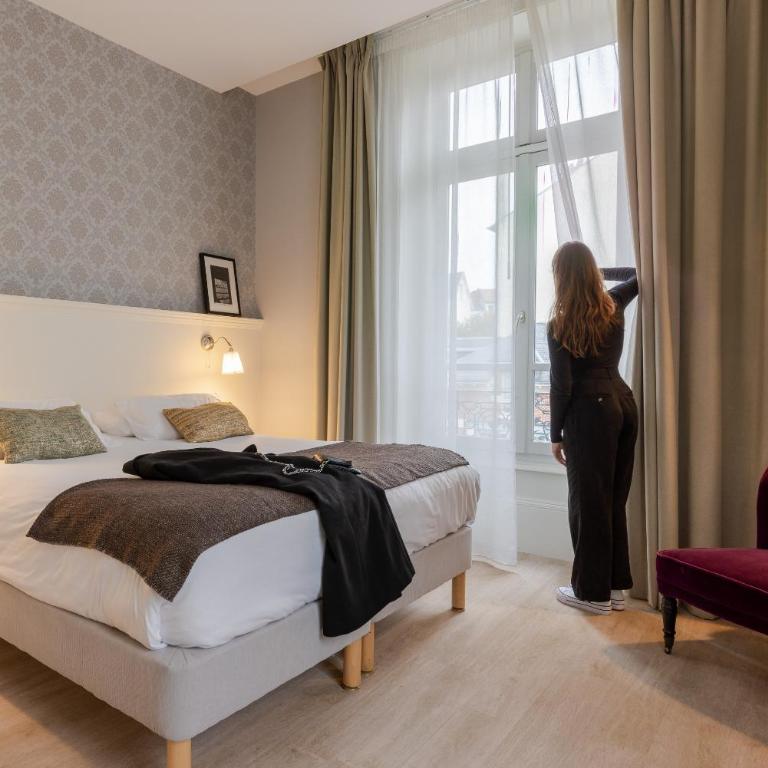 La Maison Blanche - Appart Hôtel de charme Chic & Cosy climatisé, à 350m du coeur de ville de Limoges - Accès autonome - Deluxe Studio with Air-Conditioning - Garden Side - 1