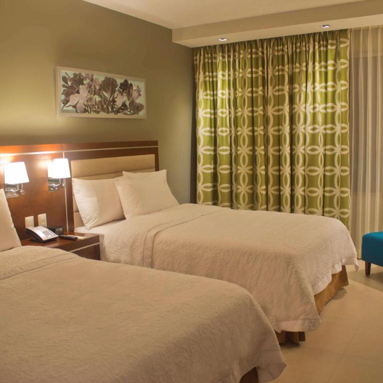 Hampton Inn by Hilton Merida - Double Room with Two Double Beds - 3