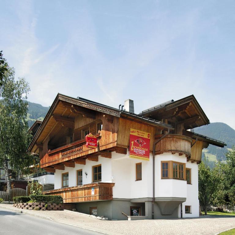 Landhaus Kostenzer mit Sauna - Vacation Home - 1