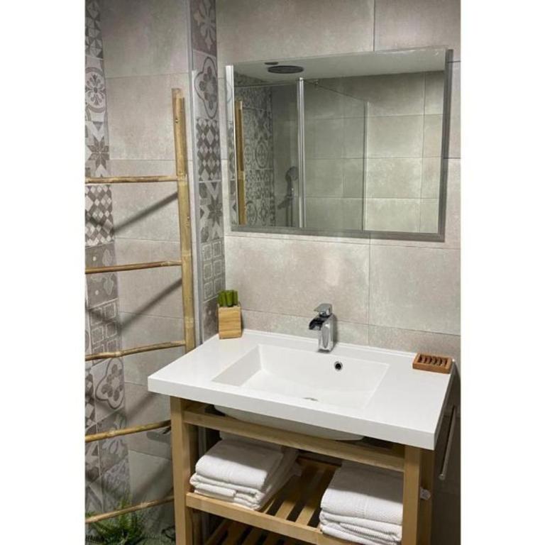 Pueblo Blanco Sea View Apartment BY NAMASTE ELITE - One-Bedroom Apartment - 7