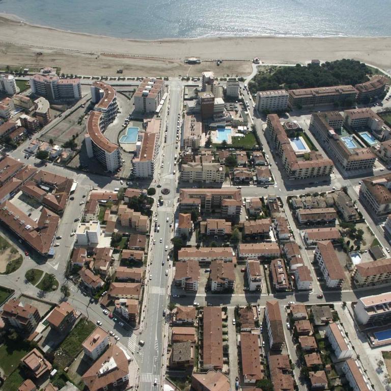 Rocamaura III 2-6 - Two-Bedroom Apartment - 8
