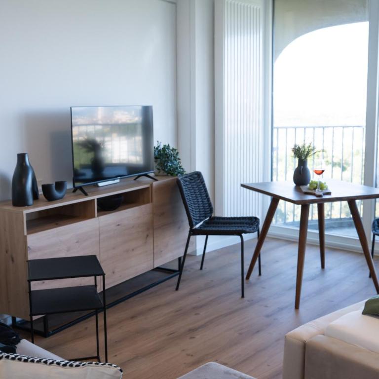 Helles Apartment mit tollem Blick über Augsburg - Apartamento con vistas a las montañas - 7