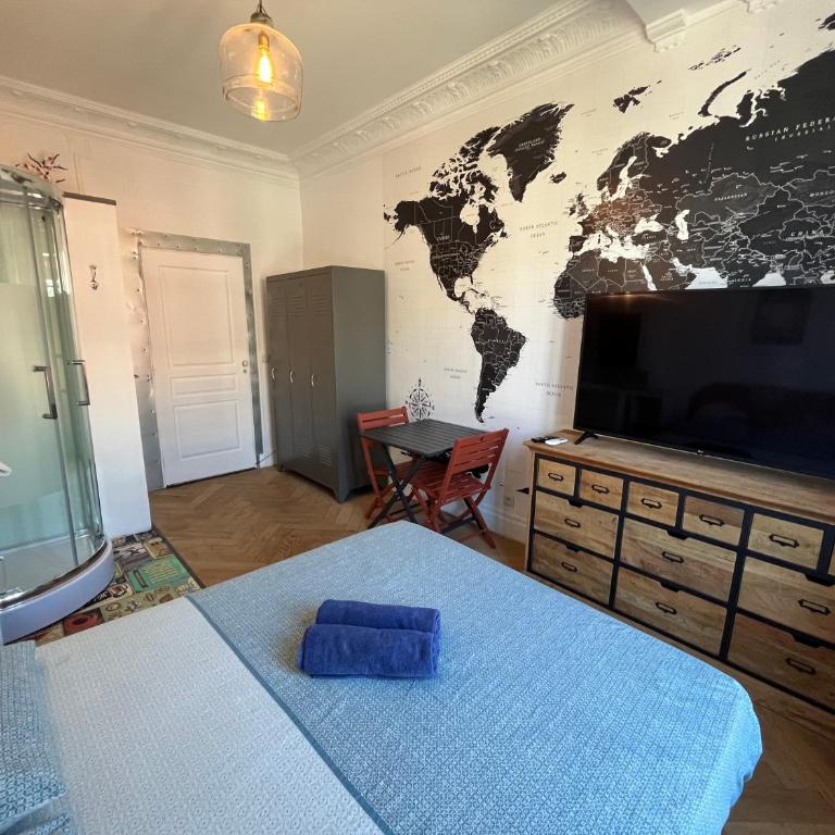 Les chambres de Cédric ICONIC TRAM GARE Nice Ville pour personnes CALMES - Chambre Double - 2